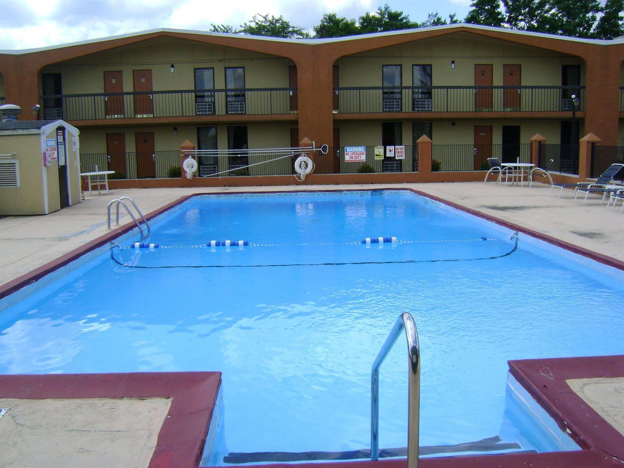 Motel 6-Lexington, Ky - Airport Zewnętrze zdjęcie
