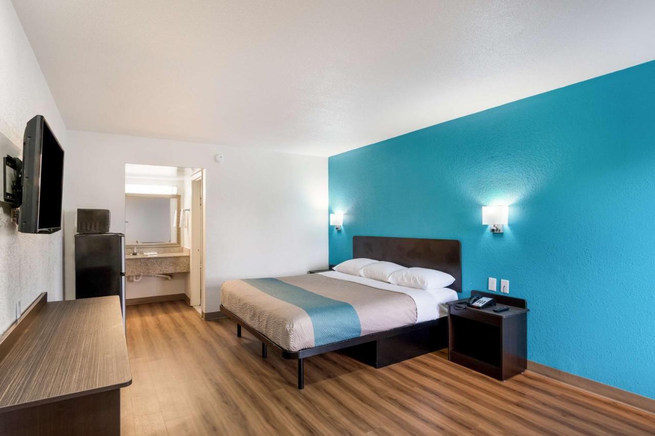 Motel 6-Lexington, Ky - Airport Zewnętrze zdjęcie
